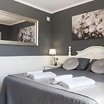 Apartment Caprichos